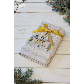 Hnědý vánoční ručník CHRISTMAS TREES (OLXMAS02)