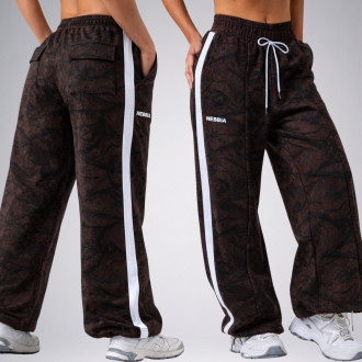 NEBBIA - Dámské oversized tepláky POWER 896 (dark brown camo)