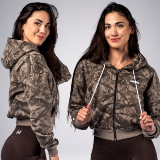 NEBBIA - Crop mikina s kapucí POWER 895 (light brown camo)