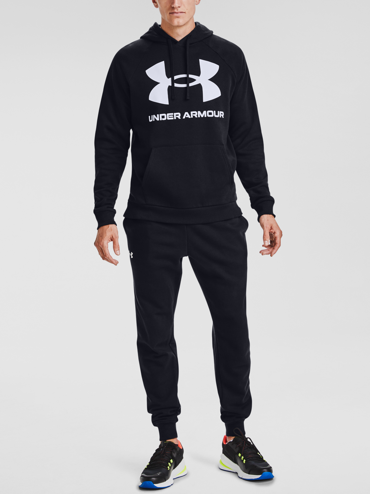 under-armour-mikina-s-kapuci-panska-cerna-1357093-001